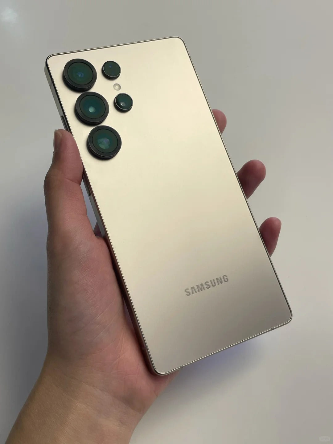 Samsung Galaxy S25 Ultra - Vendor